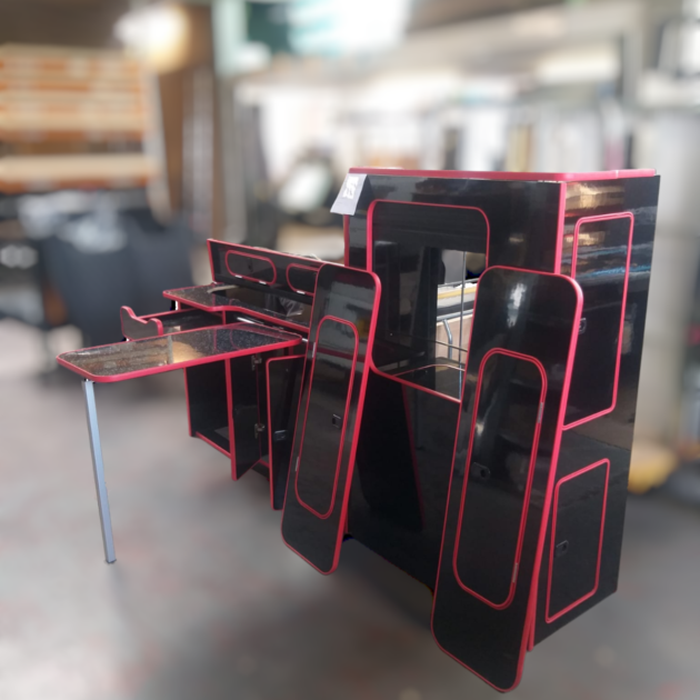 Ford Custom Vivaro Trafic Vito SWB Furniture Camper Gloss Black & Red Trim