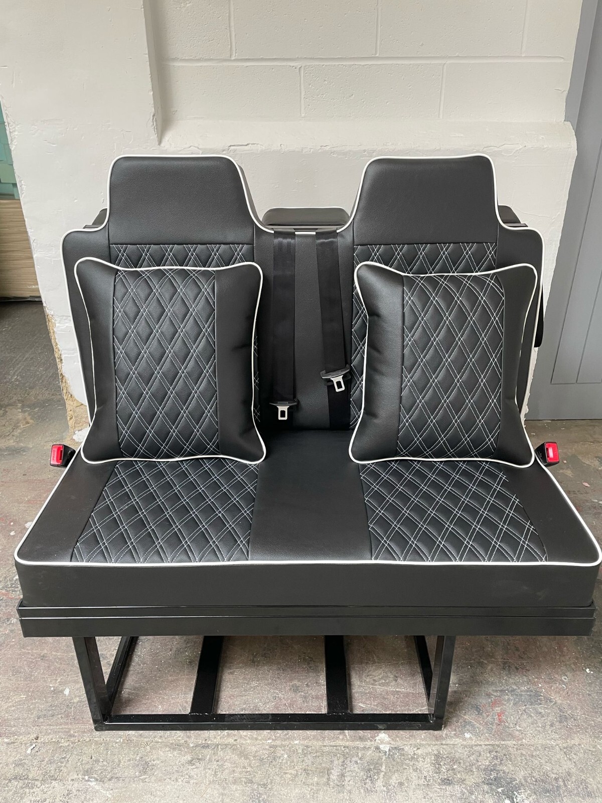 Standard 3/4 4PC Rock & Roll Bed. VW T5 T6 Custom Vivaro Trafic Campervan (DDW) - Image 3