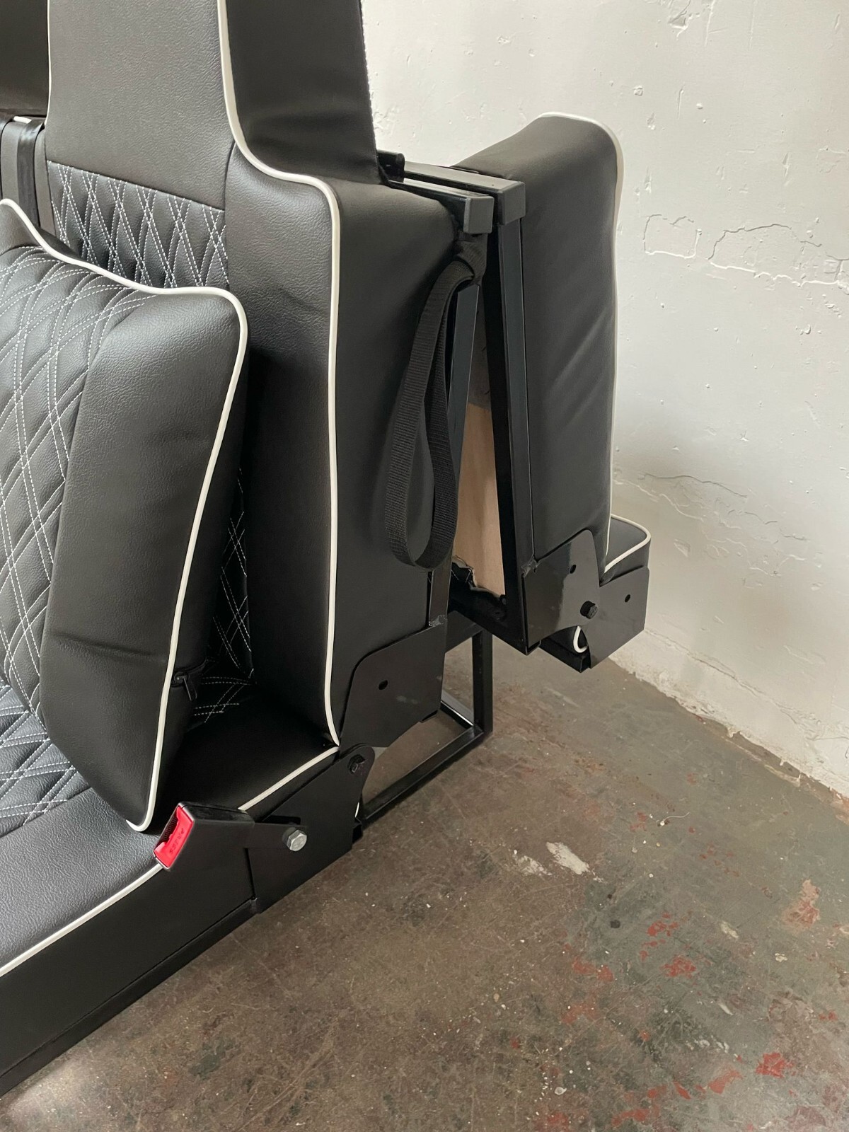 Standard 3/4 4PC Rock & Roll Bed. VW T5 T6 Custom Vivaro Trafic Campervan (DDW) - Image 4