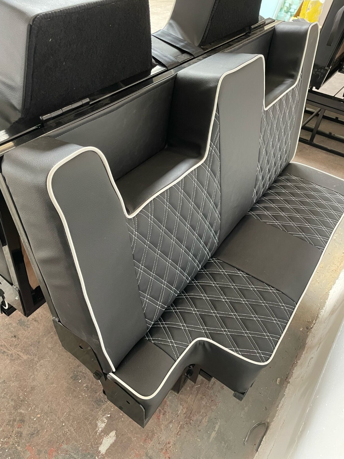 Standard 3/4 4PC Rock & Roll Bed. VW T5 T6 Custom Vivaro Trafic Campervan (DDW) - Image 6