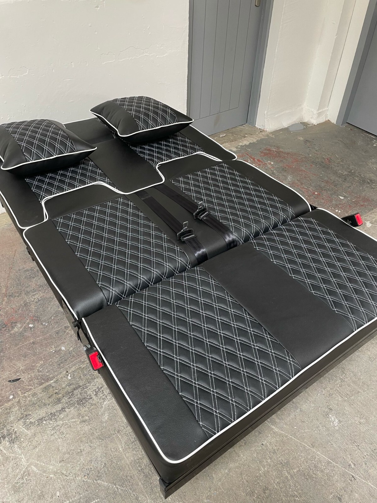 Standard 3/4 4PC Rock & Roll Bed. VW T5 T6 Custom Vivaro Trafic Campervan (DDW) - Image 8
