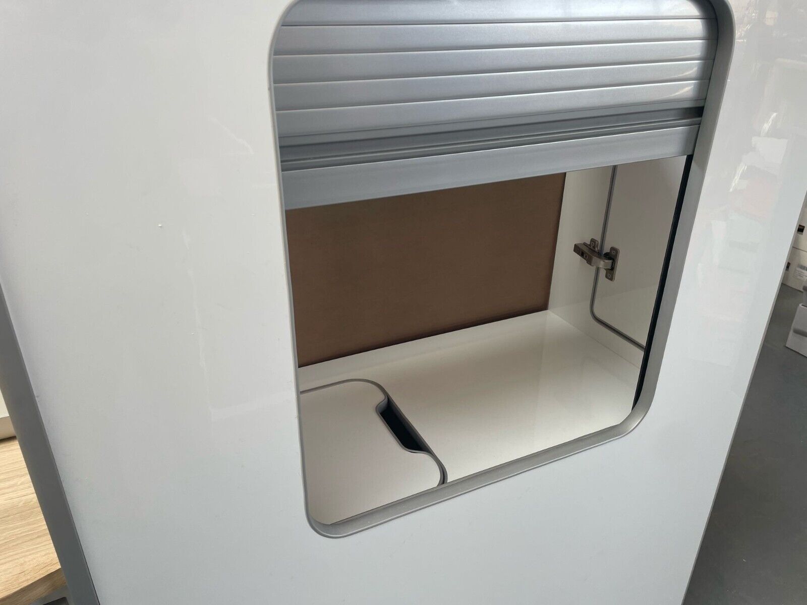 Assembled Furniture (Gloss White, Oak) SWB - T4/T5/T6 Vivaro Custom Trafic - Image 3