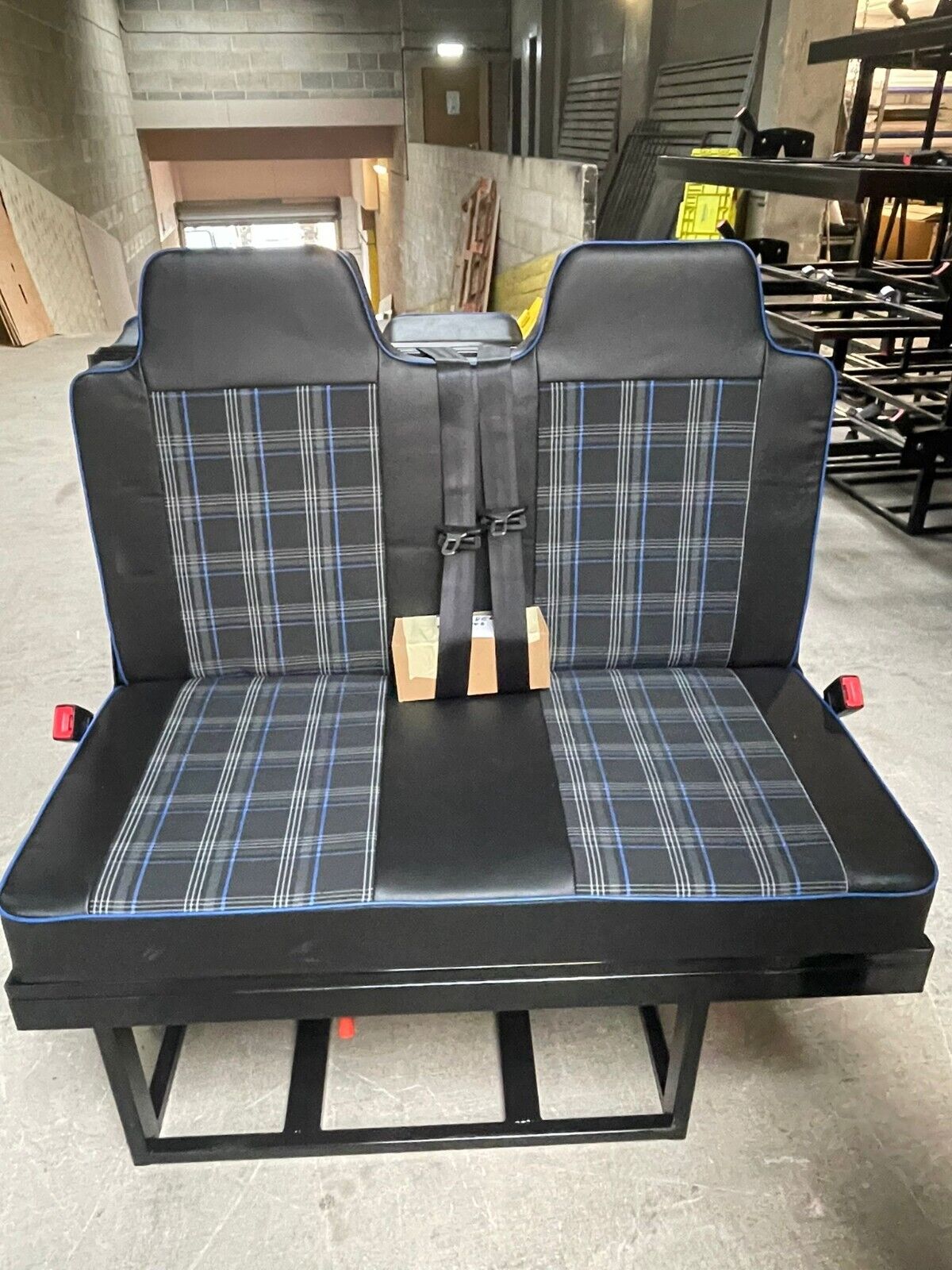 3/4 4PC Rock & Roll Bed. VW T4 T5 T6 Custom Vivaro Trafic Campervan (GTI Blue) - Image 3