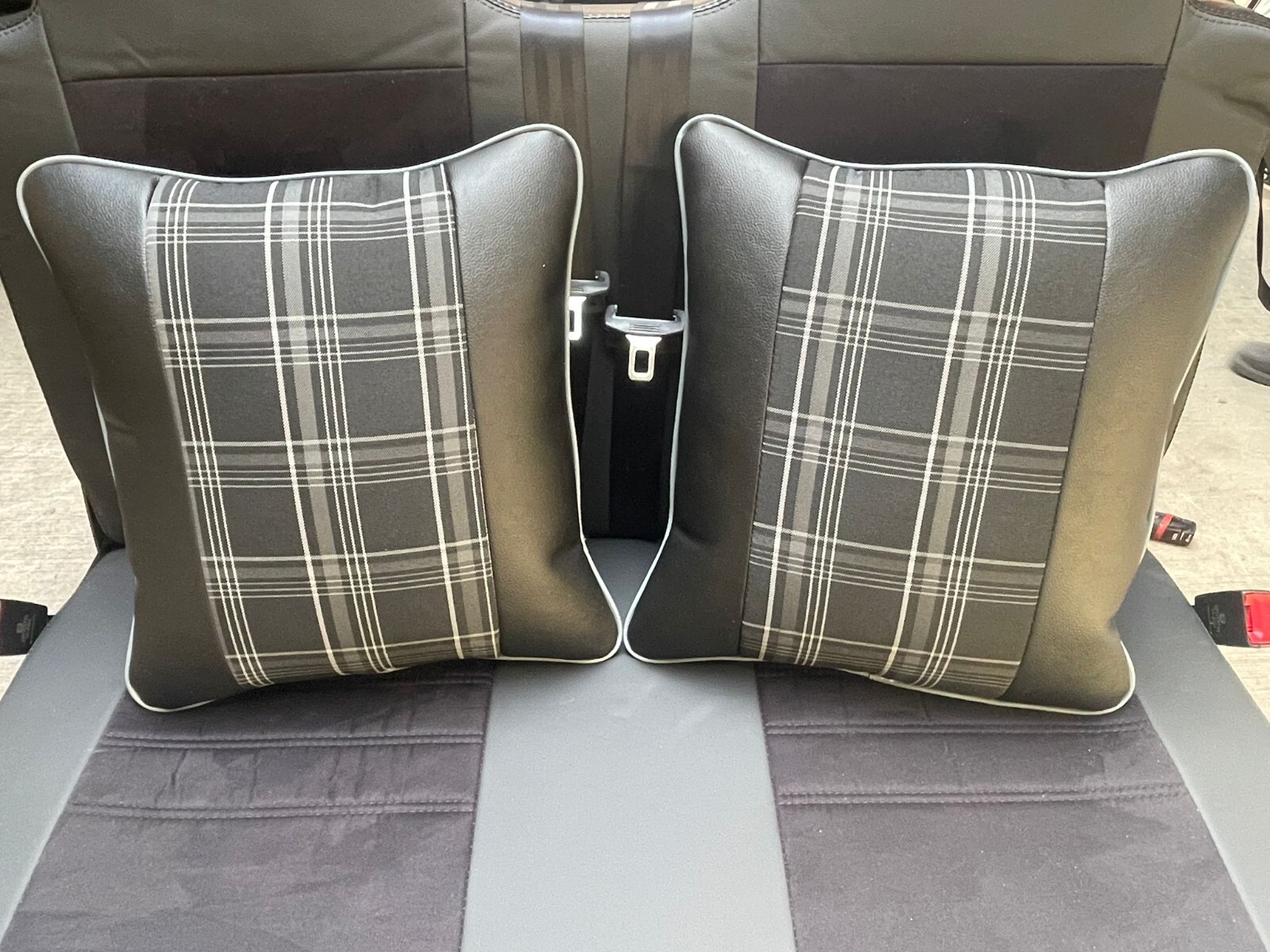 2x Scatter Cushions for Rock & Roll Beds (45cm x 45cm) GTI Tartan Grey - Image 5