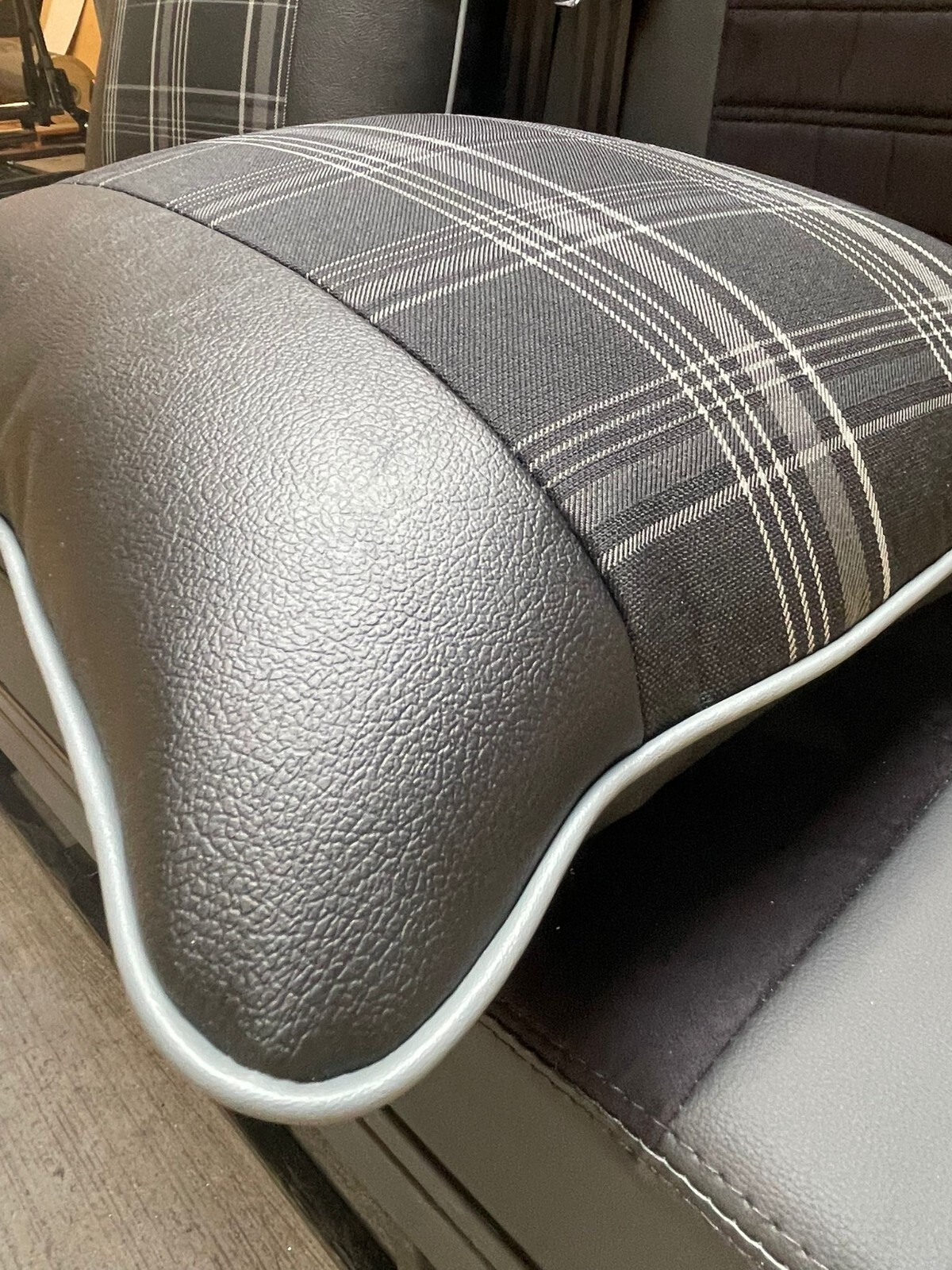 2x Scatter Cushions for Rock & Roll Beds (45cm x 45cm) GTI Tartan Grey - Image 6