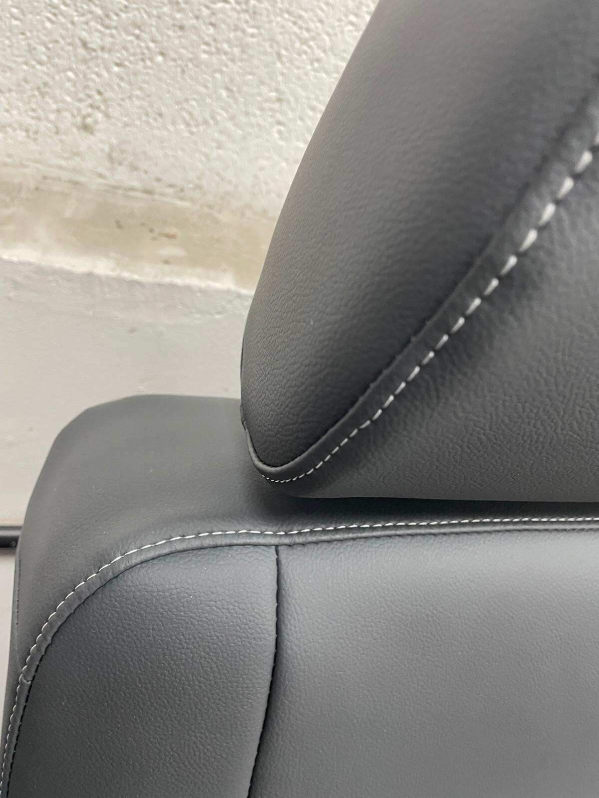VW T5 T6, Vivaro, Custom Trafic. New 2+1 Front Seat Upholstering - Light Grey - Image 17