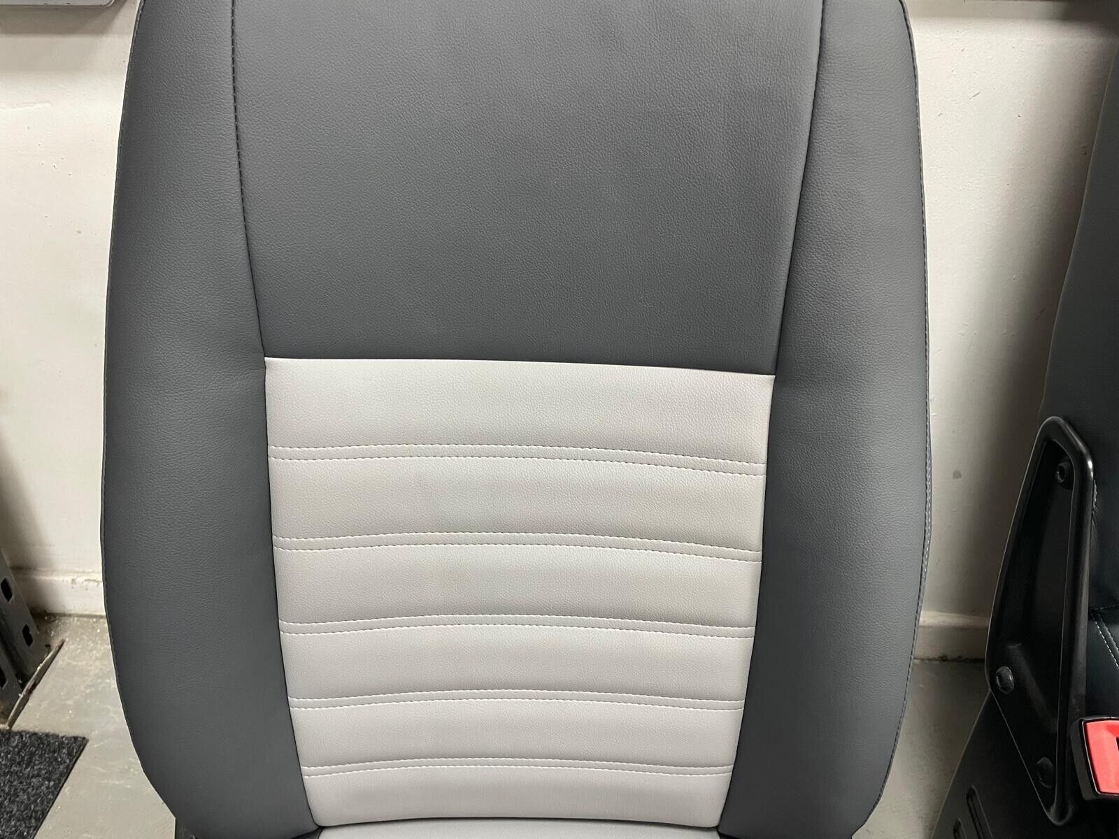VW T5 T6, Vivaro, Custom Trafic. New 2+1 Front Seat Upholstering - Light Grey - Image 4