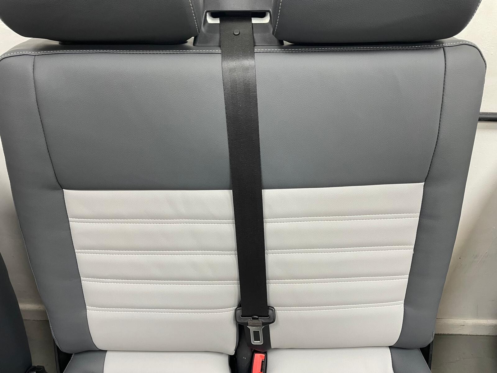 VW T5 T6, Vivaro, Custom Trafic. New 2+1 Front Seat Upholstering - Light Grey - Image 10