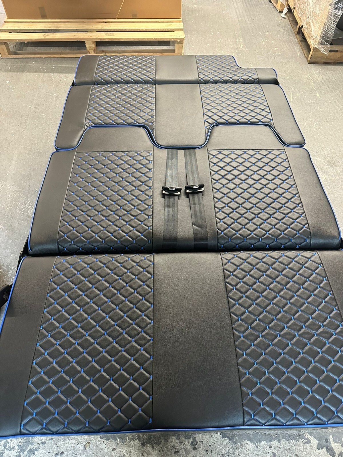 3/4 4PC Rock & Roll Bed. VW T4 T5 T6 Custom Vivaro Trafic Campervan (D Blue) - Image 15